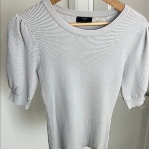 EUC T Tahari Light Gray Ribbed Puff Sleeve Sweater